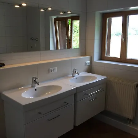 Gaestehaus Brandnerhof 여관 가르미슈파르텐키르헨